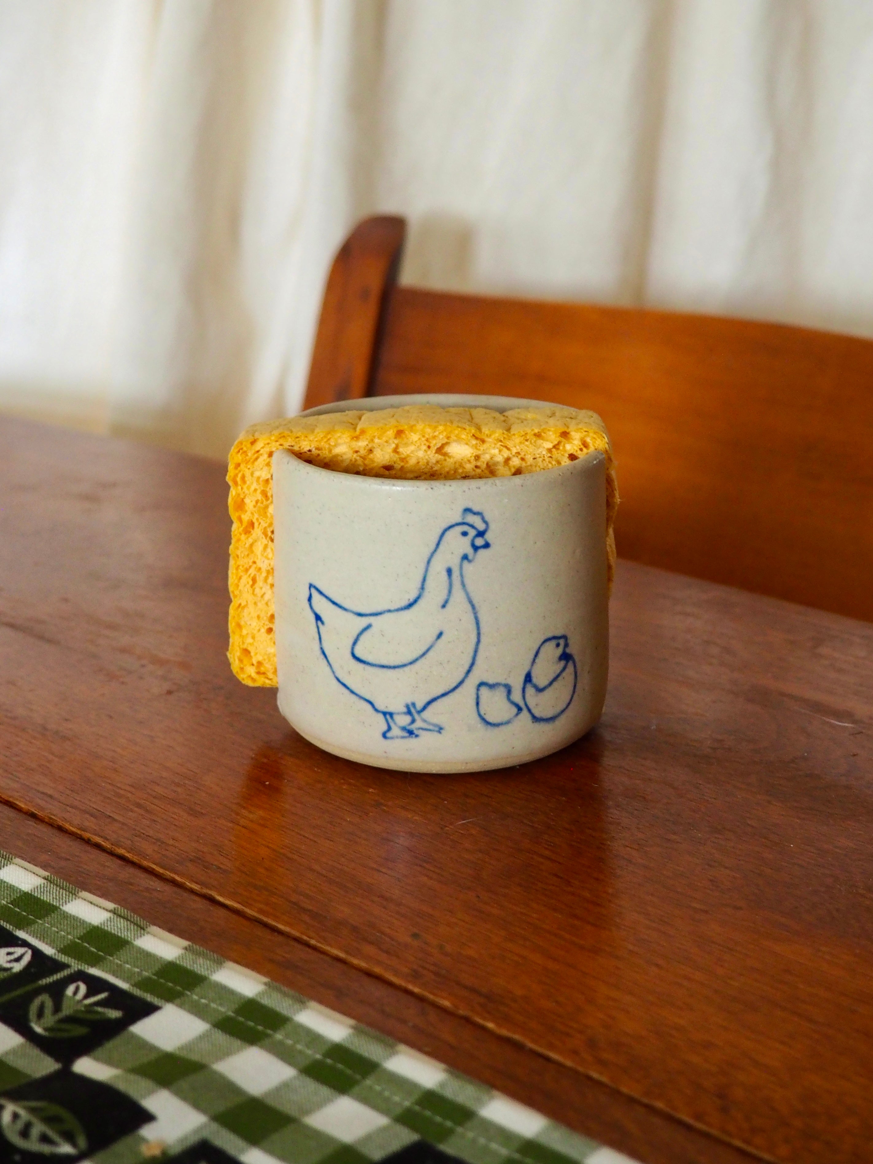 Chicken and Egg Sponge Holder