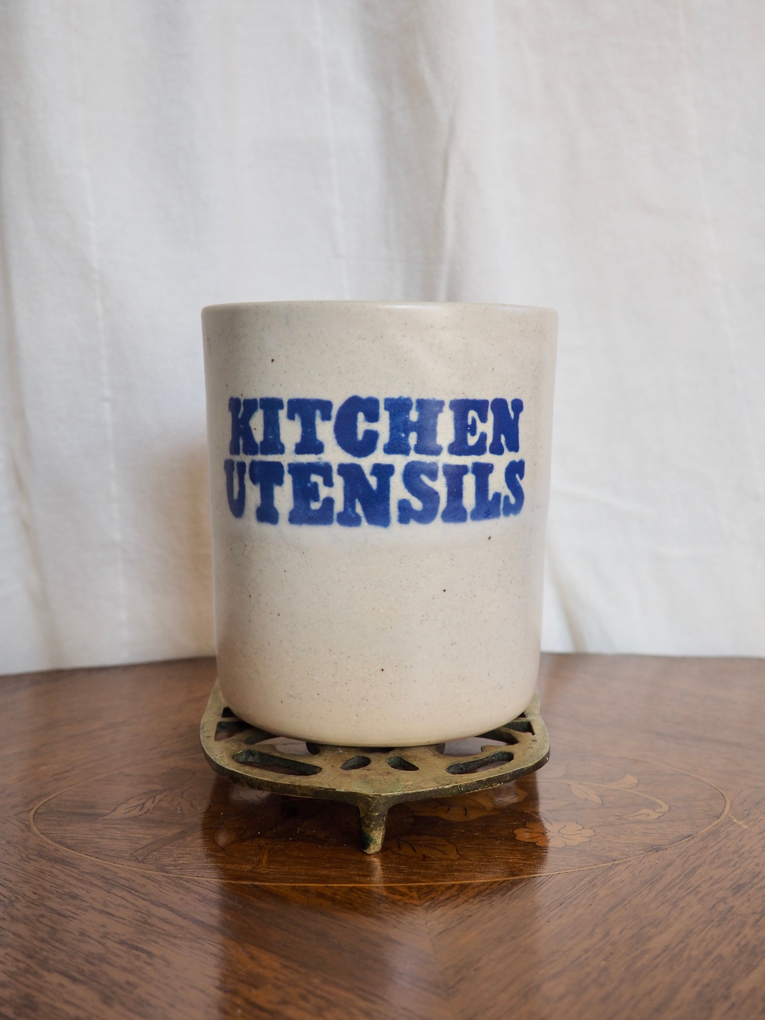 Small Kitchen Utensils Crock