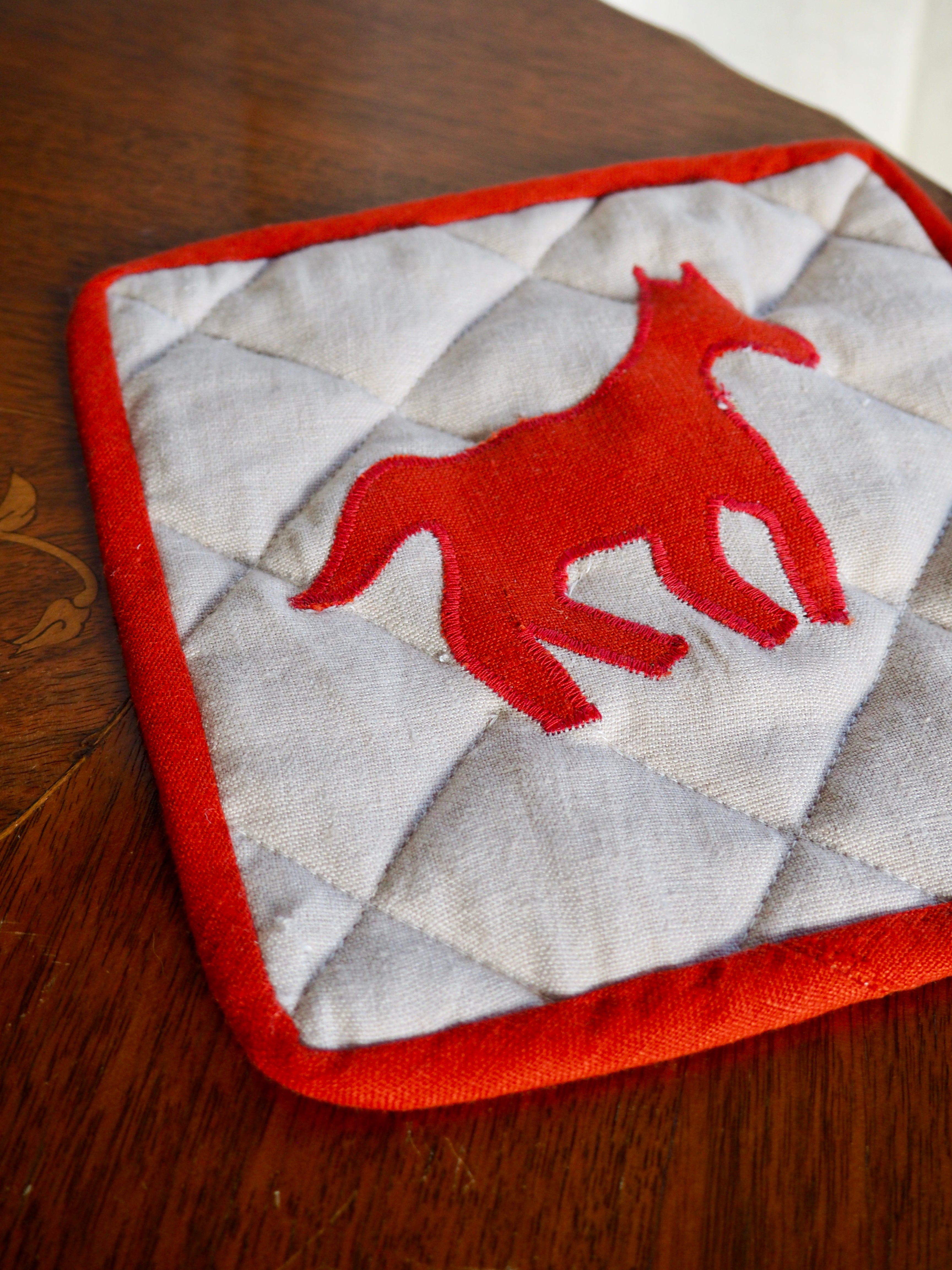 Solune Ceramics x Mini & Mae Quilts Horse Set